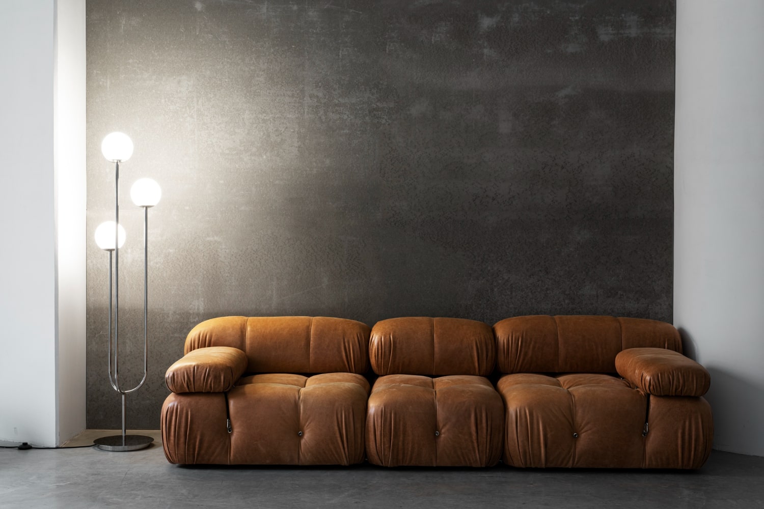 Paint vs Plaster: Which Wall Finish Is More Eco-Friendly and Durable?