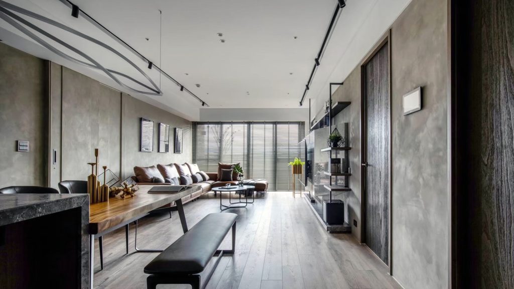 Spacious living area featuring a blend of lime-based finishes and modern furniture, ideal for specialty contractors.