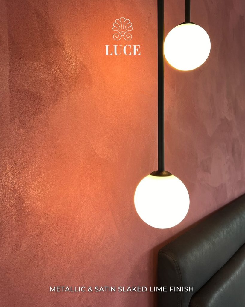 Luce metallic and satin lime finish by Decora A&C adding shimmer and luxury to walls