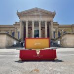 Decora A&C Diamond System luxury paint toolset showcased in front of an Italian neoclassical building.